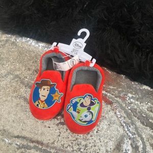 Toy story slippers size 9/10 toddler